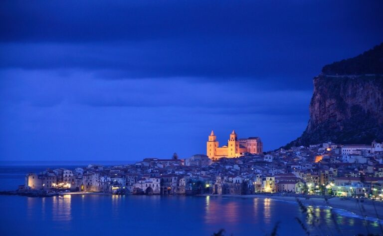 La città di Ruggero: visita guidata al centro storico di Cefalù