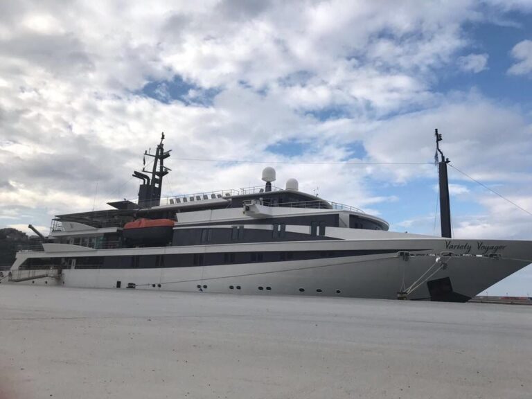 Una piccola nave da crociera attraccherà ogni martedì nel porto di Termini. Non è la svolta turistica tanto attesa ma è un segnale positivo