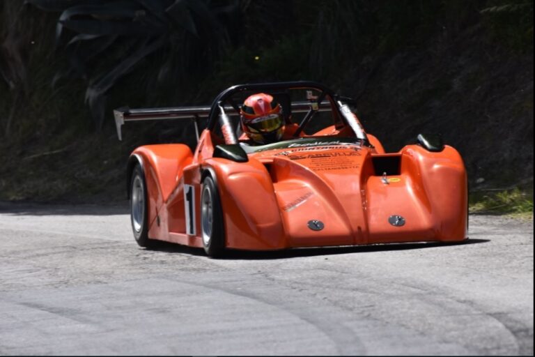 Automobilismo. Giovanni Greco su Radical vince lo Slalom di Salice