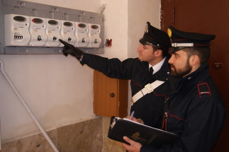 Carabinieri denunciano sette donne per furto di energia elettrica