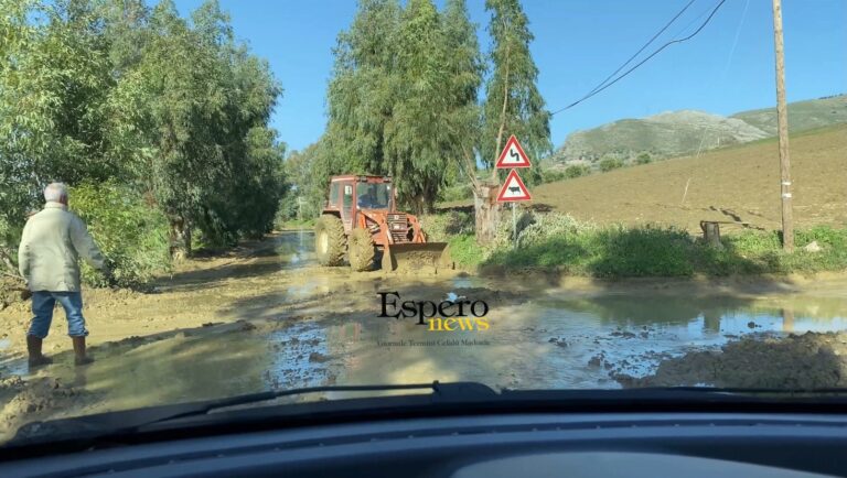 San Giovanni Li Greci: problemi alla viabilità sulla SP2, intervengono i privati per liberare la strada dal fango