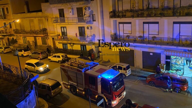 Termini Imerese, Vigili del Fuoco avvisati dai vicini soccorrono anziana signora