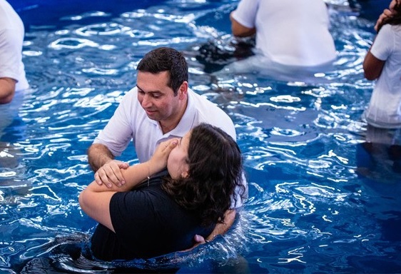 Congresso dei Testimoni di Geova: 20.000 provenienti da tutta la Sicilia hanno assistito al battesimo dei nuovi 159 fedeli