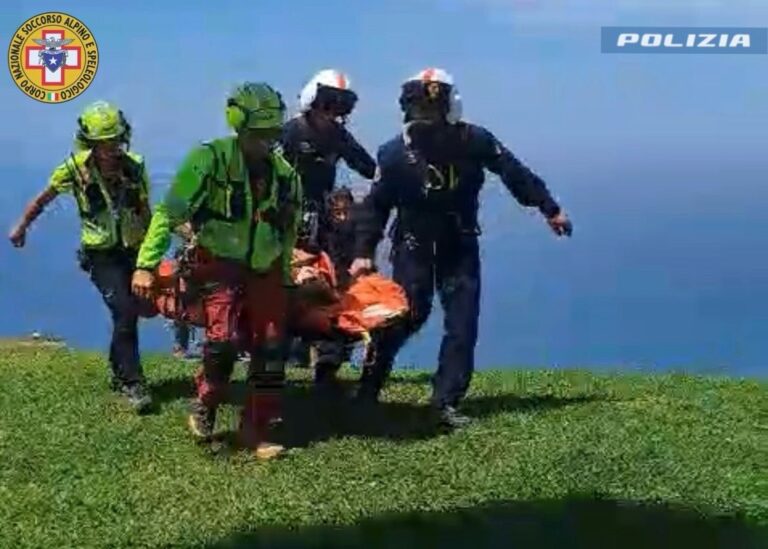 Cefalù, parapendista precipita dalle alture sopra l’hotel Costa Verde: interviene il Soccorso Alpino