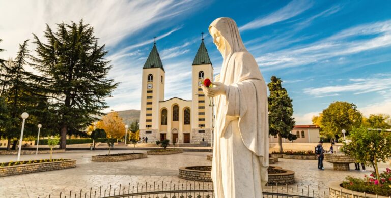 Medjugorje, facciamo chiarezza: riconosciuti gli abbondanti frutti, il documento non si pronuncia sulla soprannaturalità