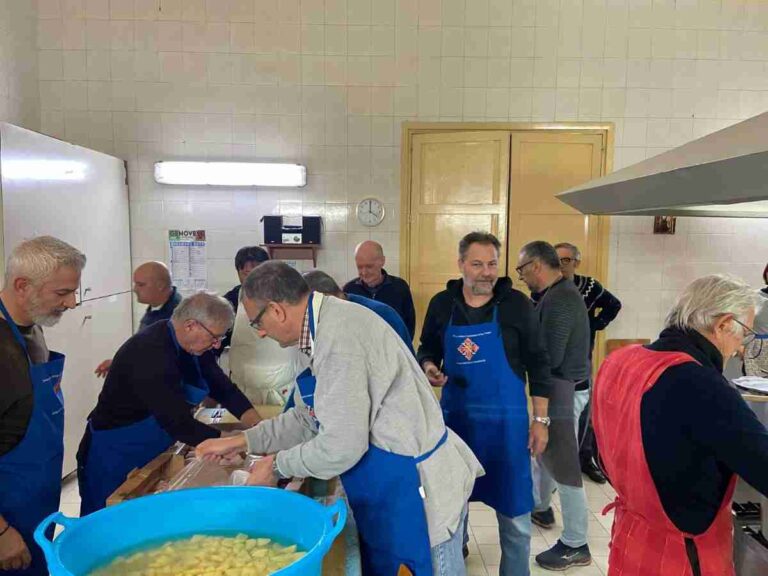 Solidarietà: la Delegazione Sicilia Occidentale dello SMOC ha preparato la cena per gli ospiti del Boccone del Povero